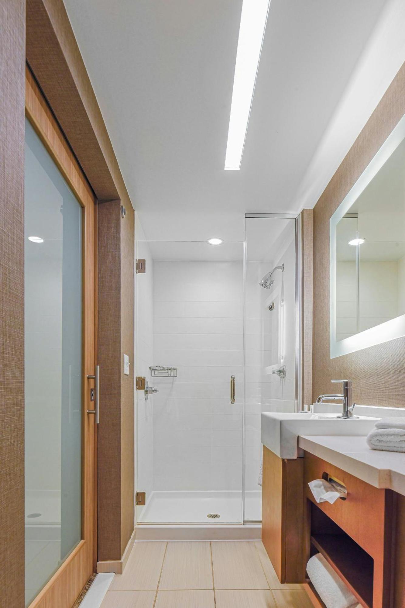 Springhill Suites By Marriott Fishkill Exterior photo
