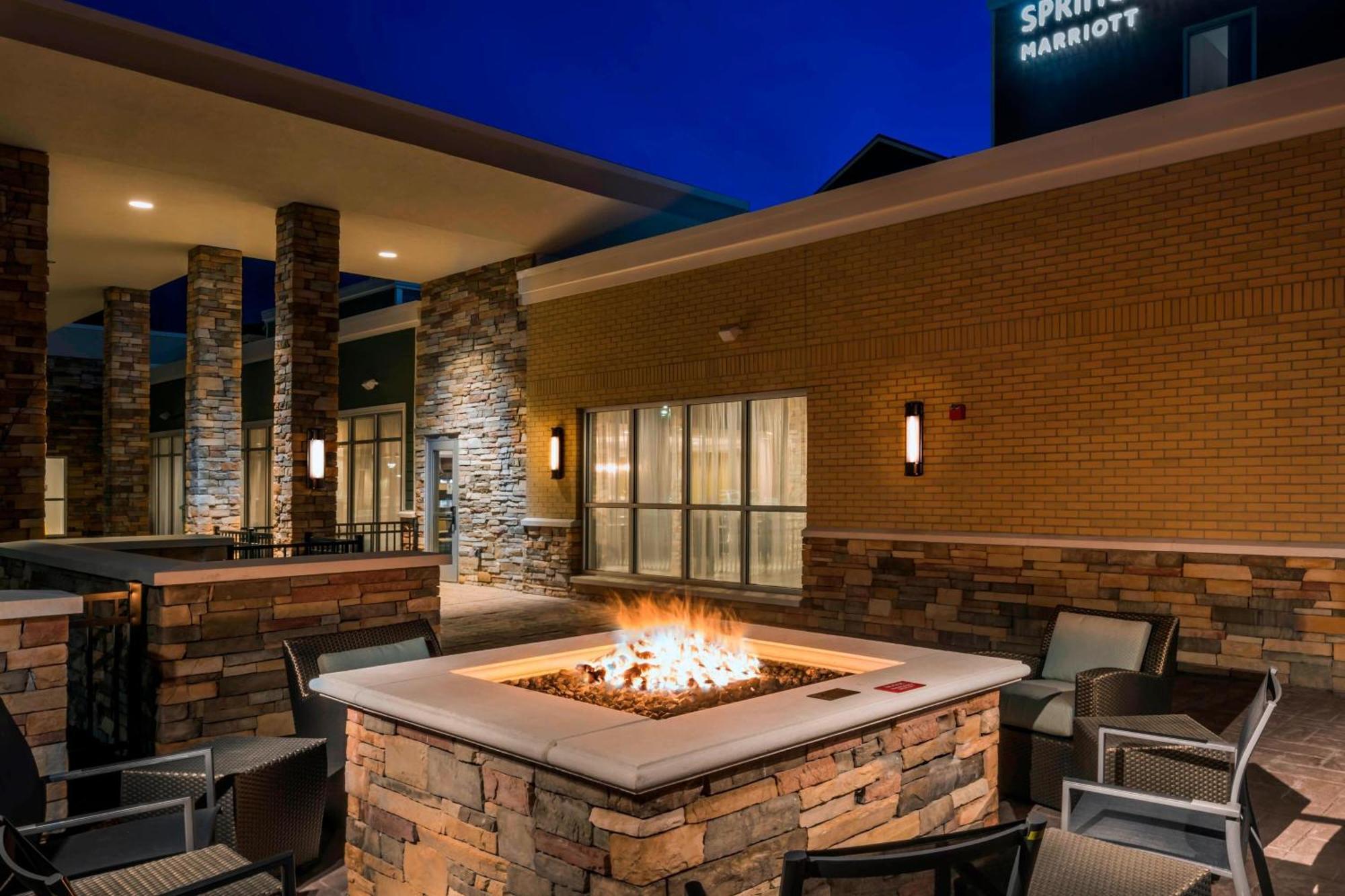 Springhill Suites By Marriott Fishkill Exterior photo